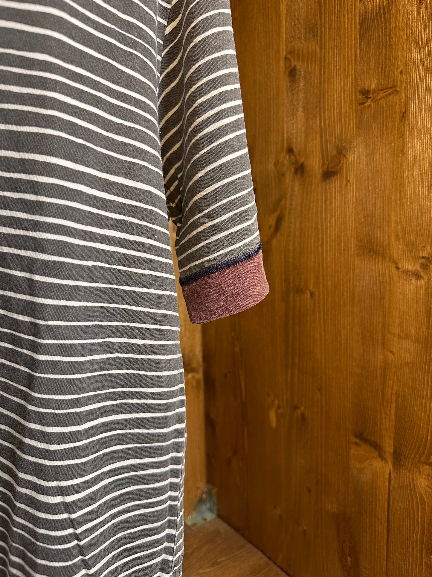 SS03 STRIPED TEE in Dark Grey