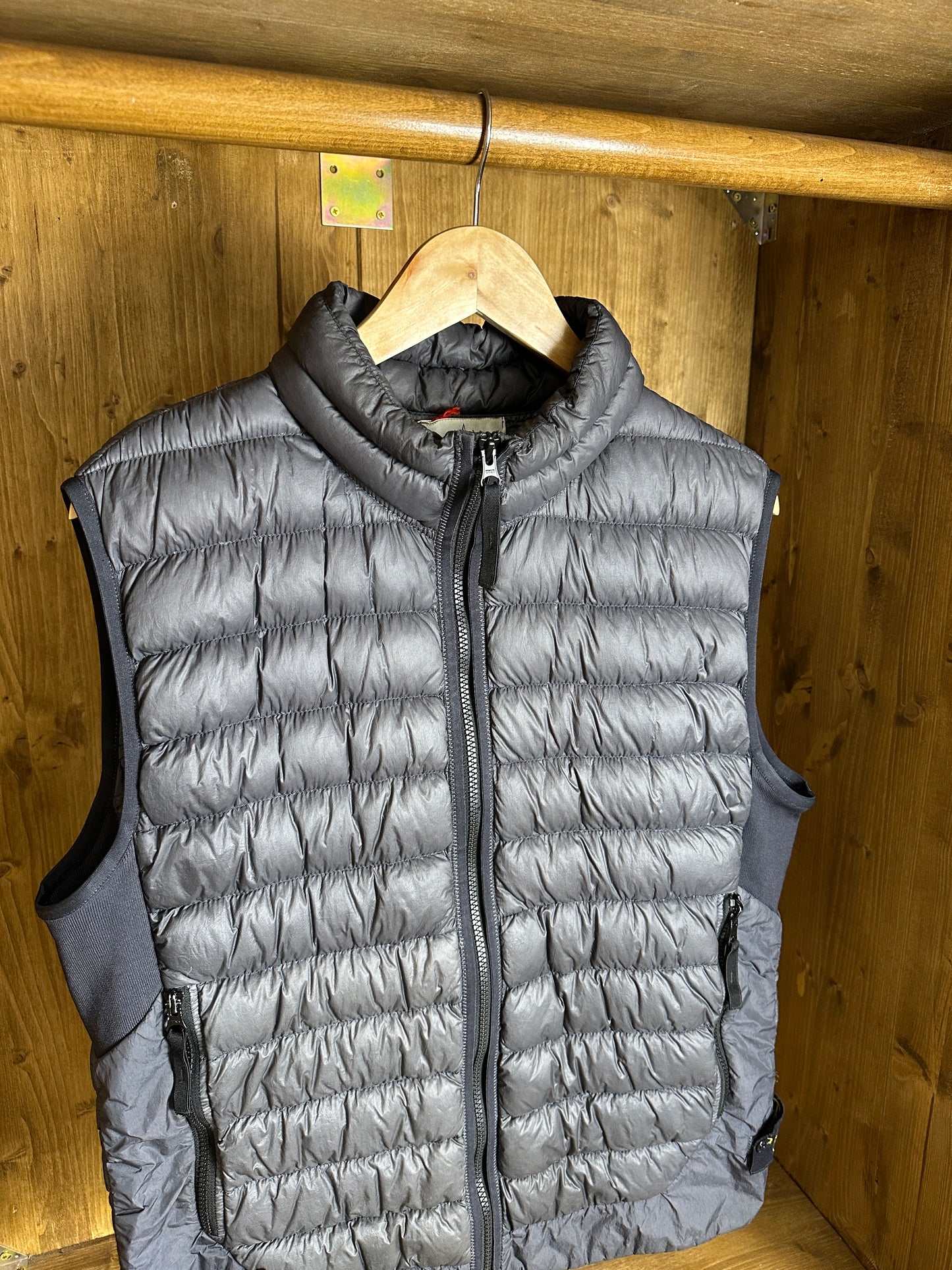 AW17 GARMENT DYED MICRO YARN DOWN in Grey