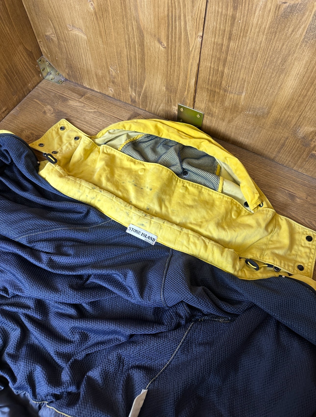 AW99 RASO GOMMATO WITH INNER MESH In Faded Yellow (restored 1/1)