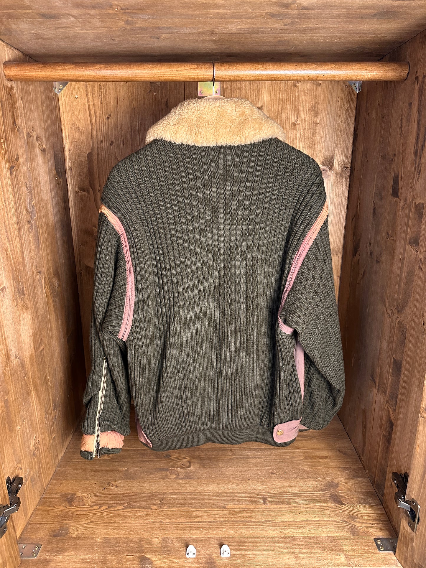 AW84 JAPANESE WRINKLED NYLON GRADIENT WITH RIBBED WOOL INSERTS in Mixed Shades of Brown