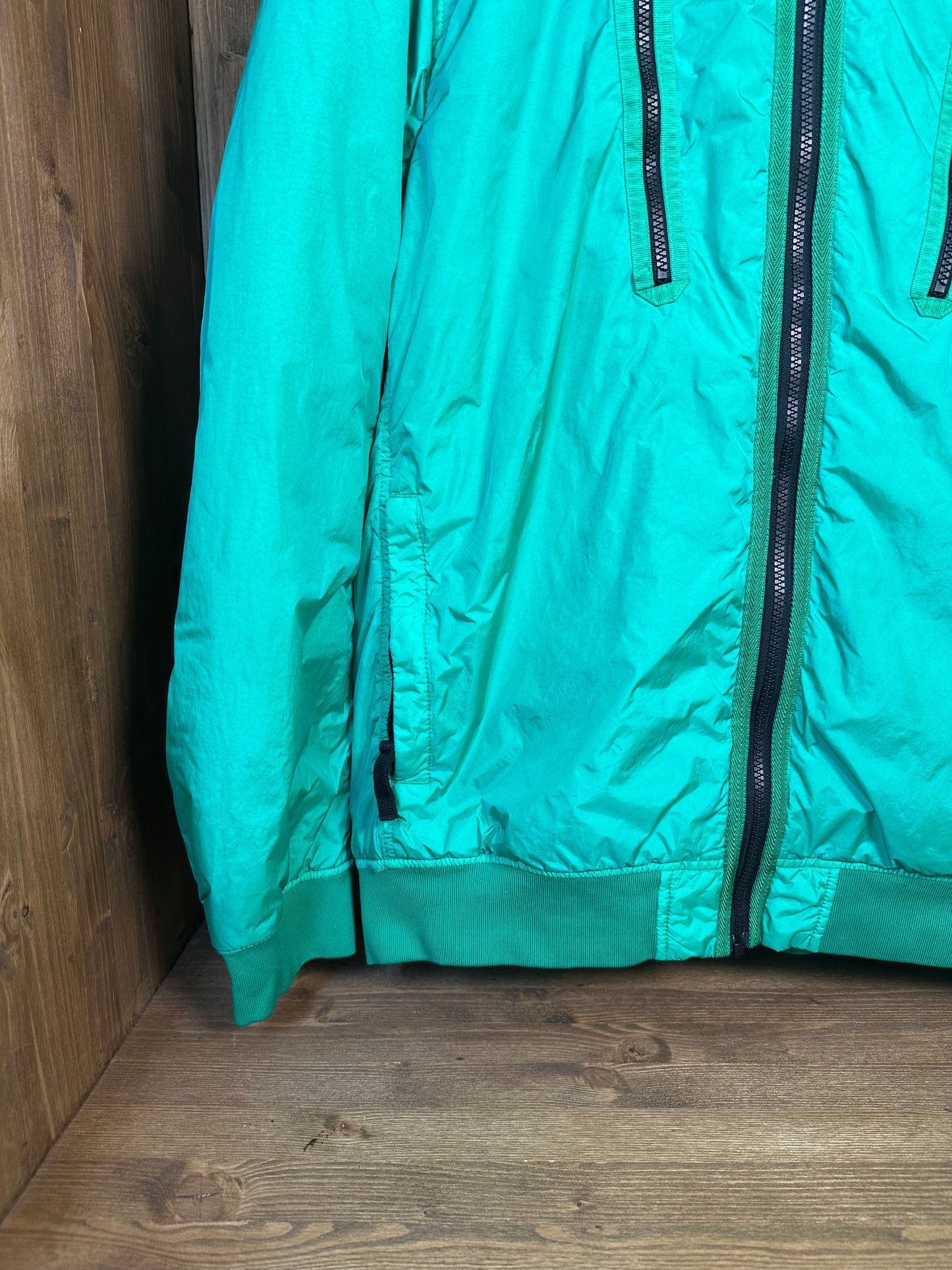 GARMENT DYED CRINKLE REPS NY with Primaloft Leaf Green