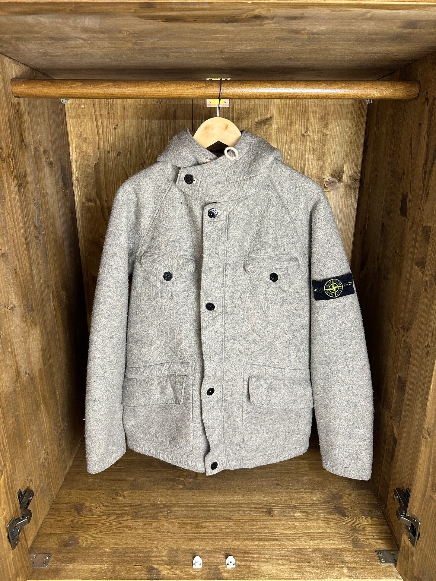 AW06 POLY FELT in Stone Grey