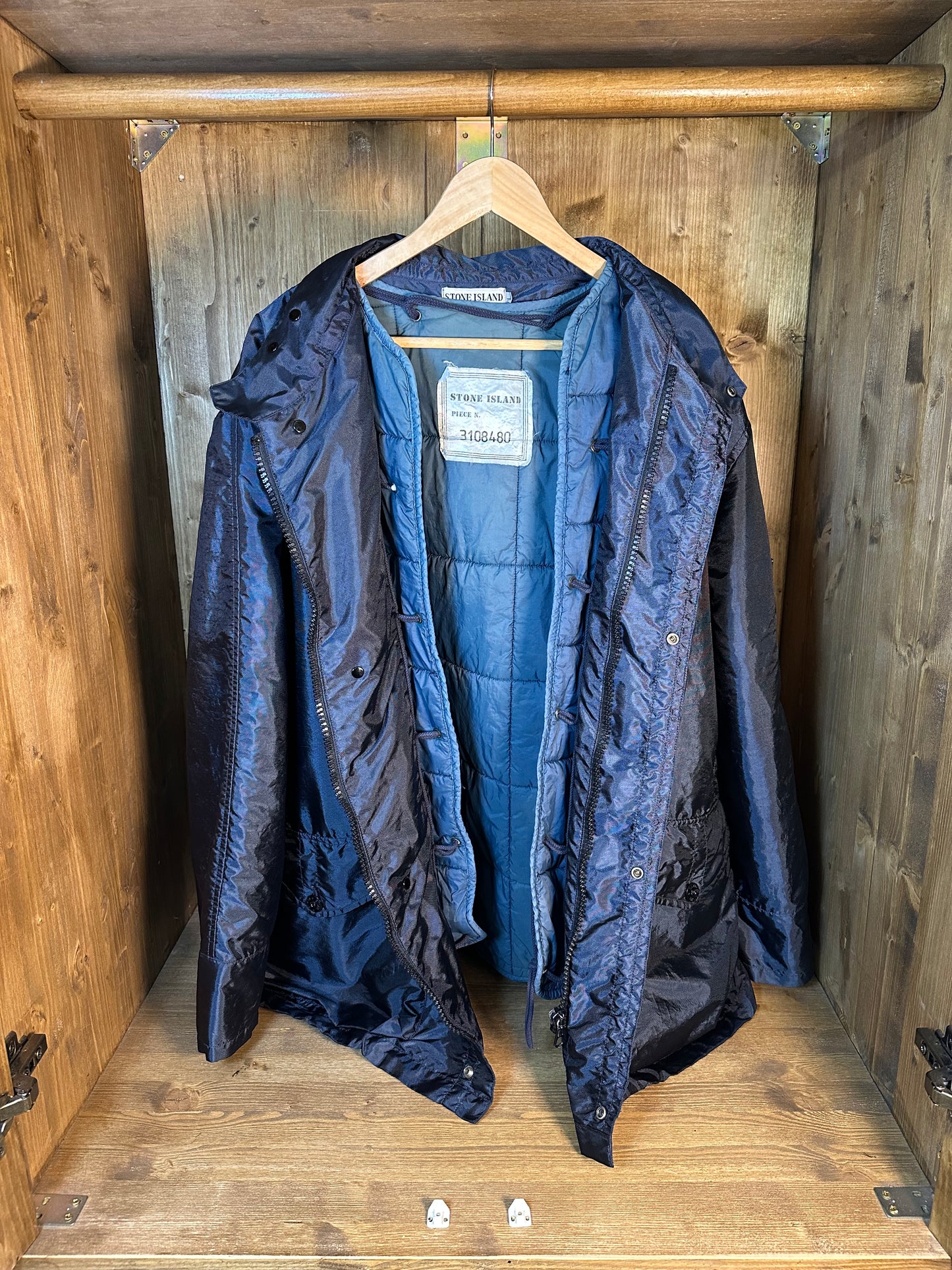 AW96 FORMULA STEEL DEEP BLUE WITH DOWN DETACHABLE INNER