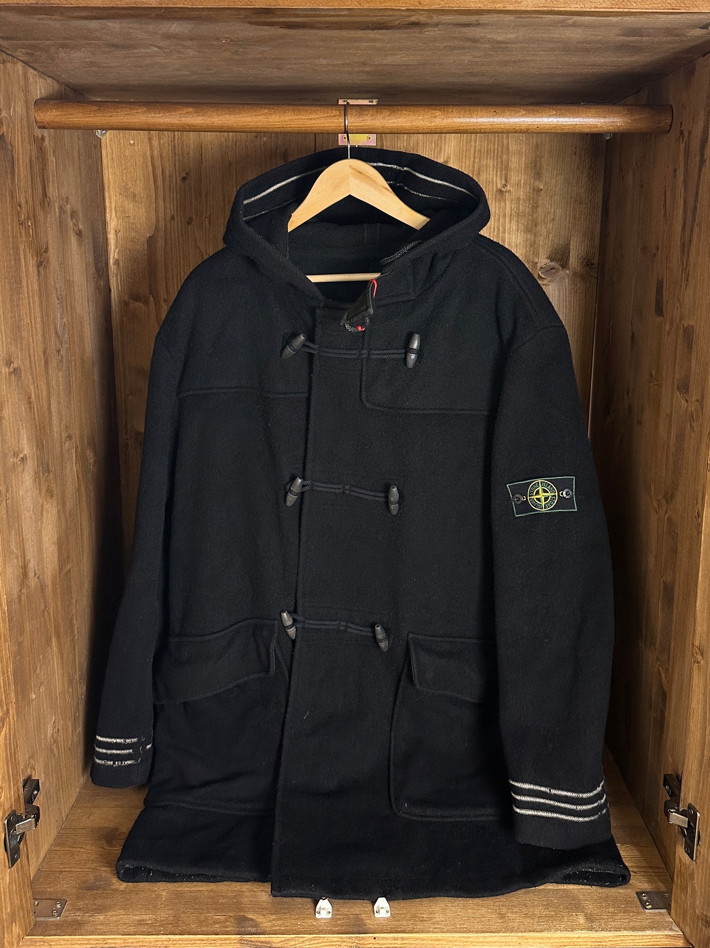 AW98 MONTGOMERY in Black