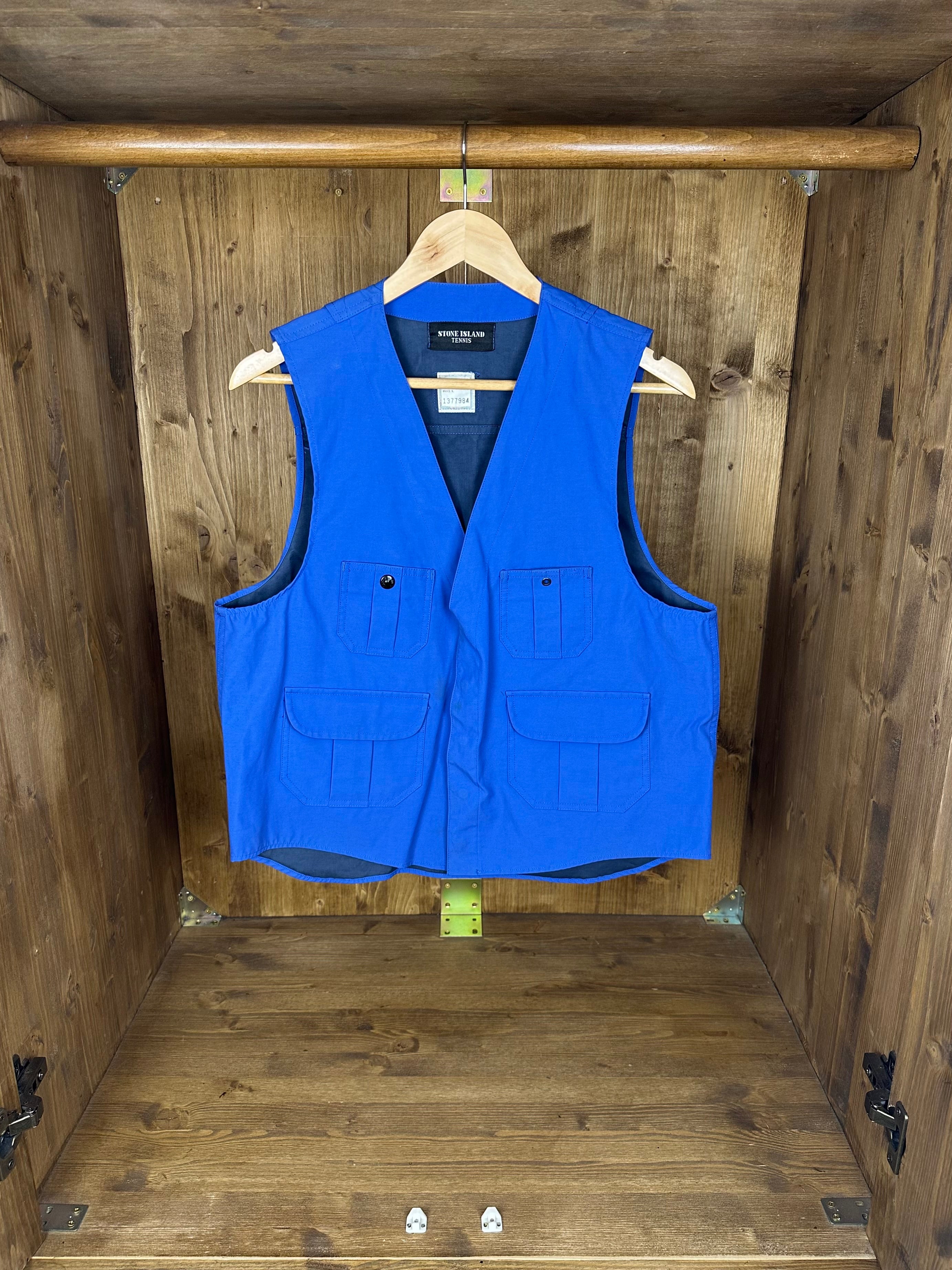 SS89 NO SEASON TENNIS VEST – Big Badge Archivio