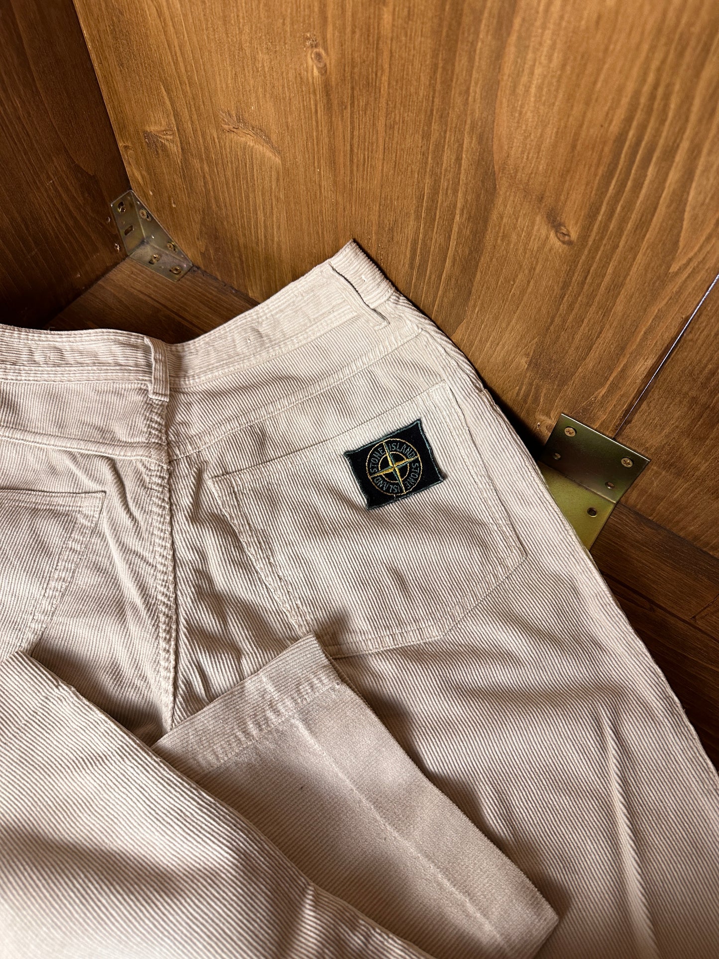 AW85 MICRO CORDUROY PANTS in Beige