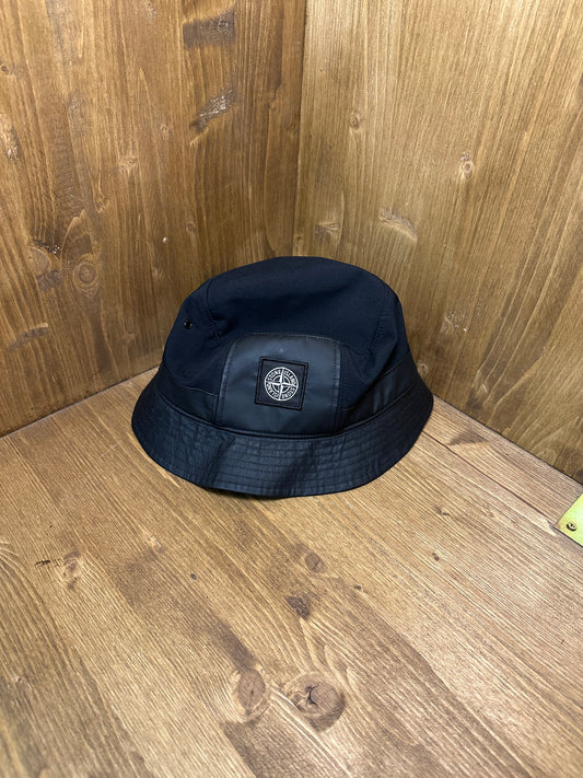 AW17 BLACK BUCKET HAT