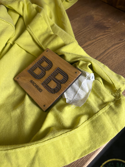 SS00s SPELLOUT TEE in Bright Yellow