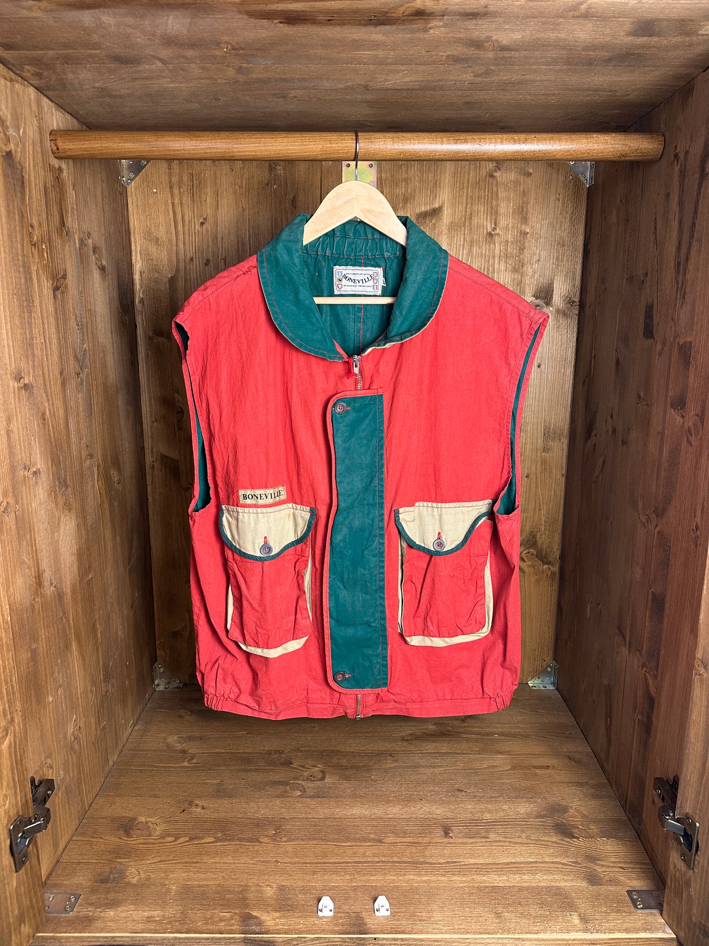 SS82/83 BONEVILLE TELA STELLA VEST in Red & Green