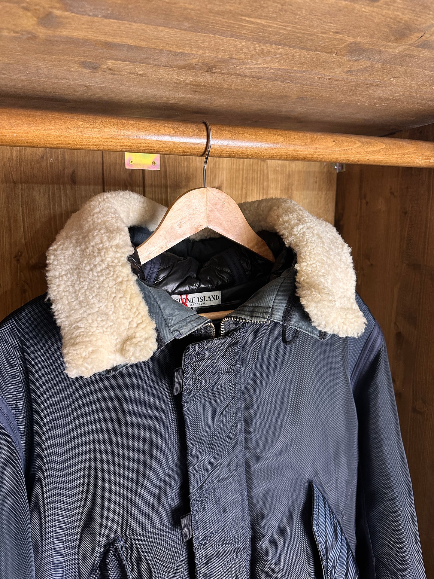 AW10 OXFORD NYLON SHEARLING BOMBER in Gray Blue