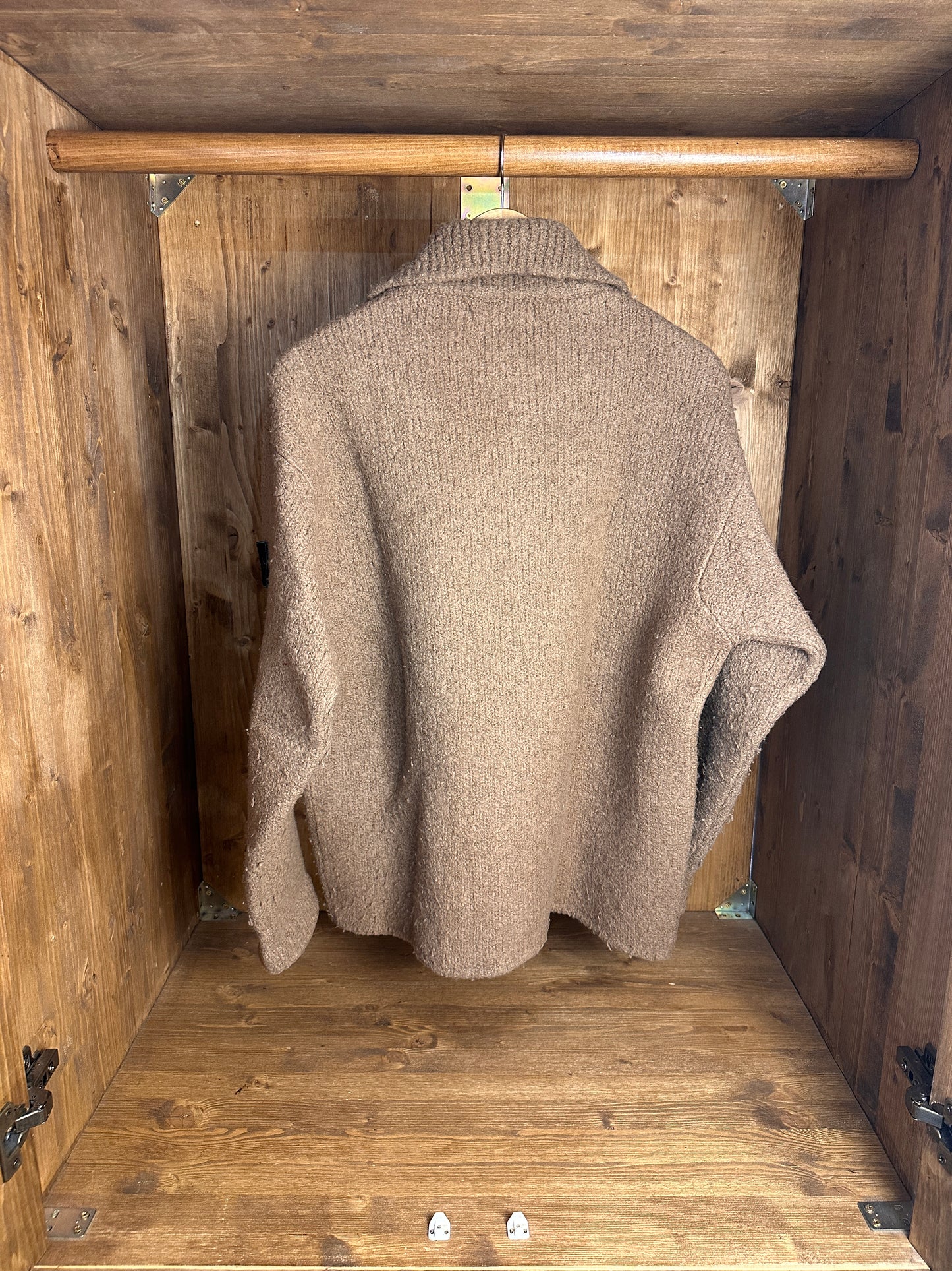AW98 WOOL BUTTONED CARDIGAN in Camel Brown