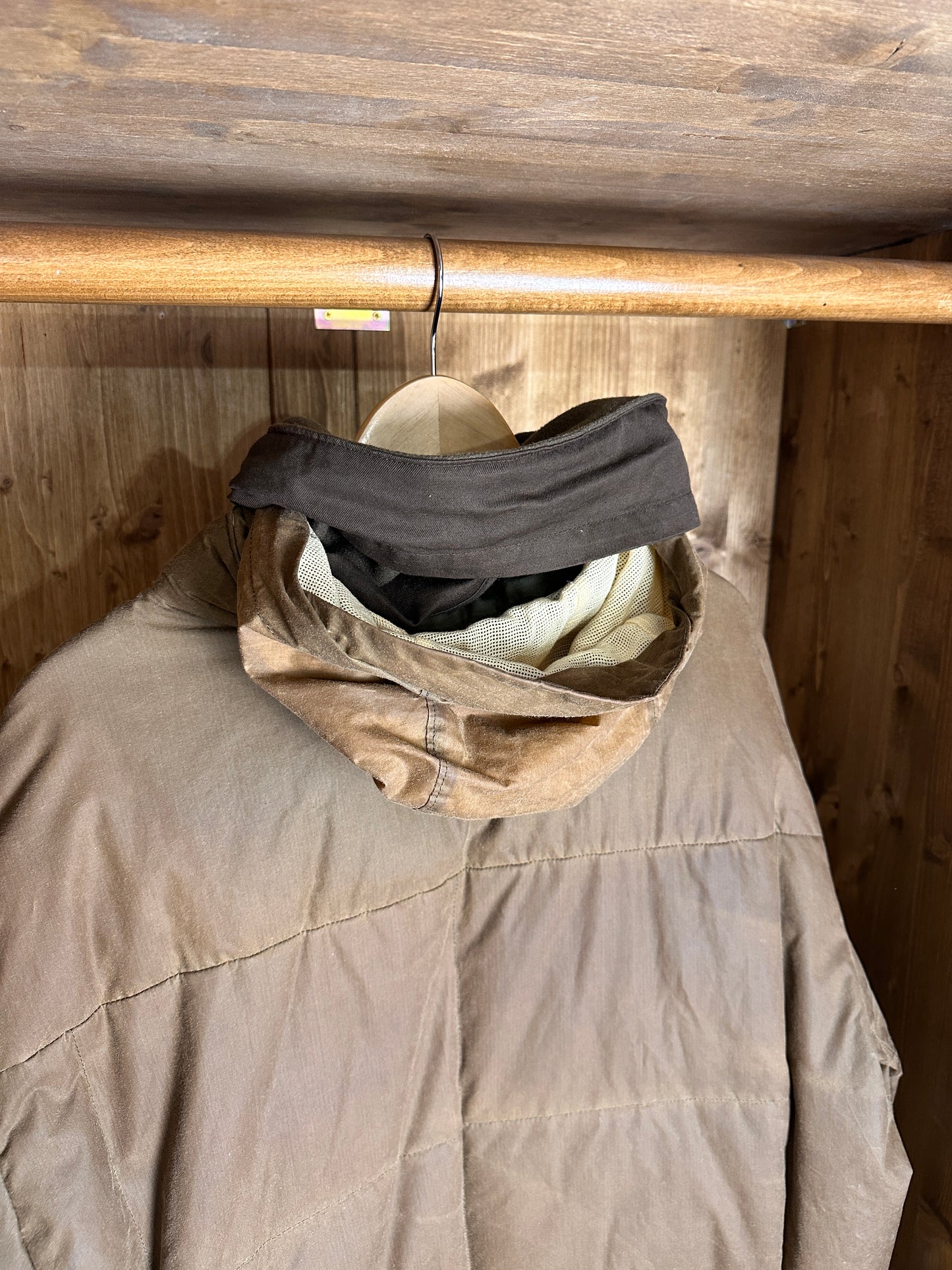 AW00 WAXED COTTON PARKA in Terra Brown