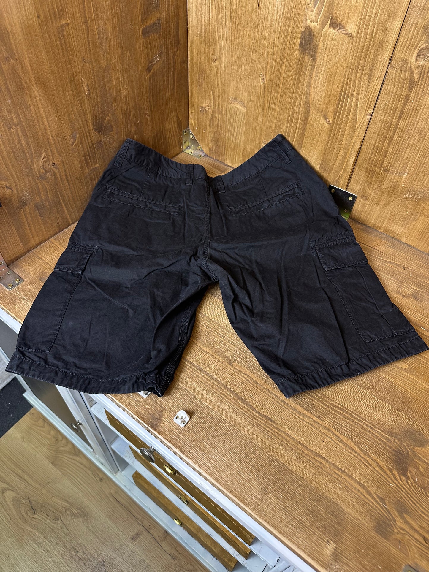 CARGO SHORT in Black