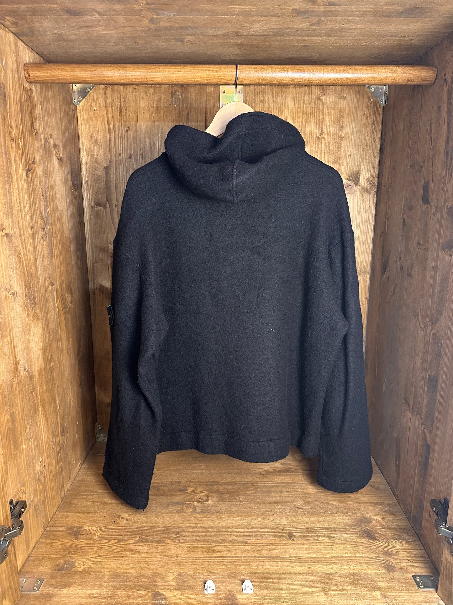 AW98 WOOL HOODIE in Black