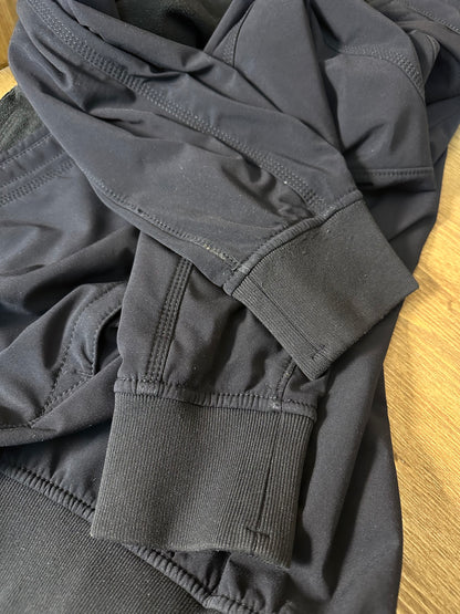 AW12 BLACK SOFT SHELL-R