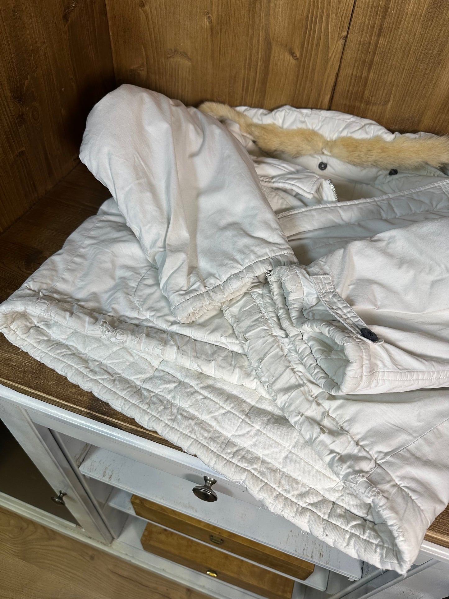 AW1985 COYOTE BEIGE FUR TRIM HOOD JOCK