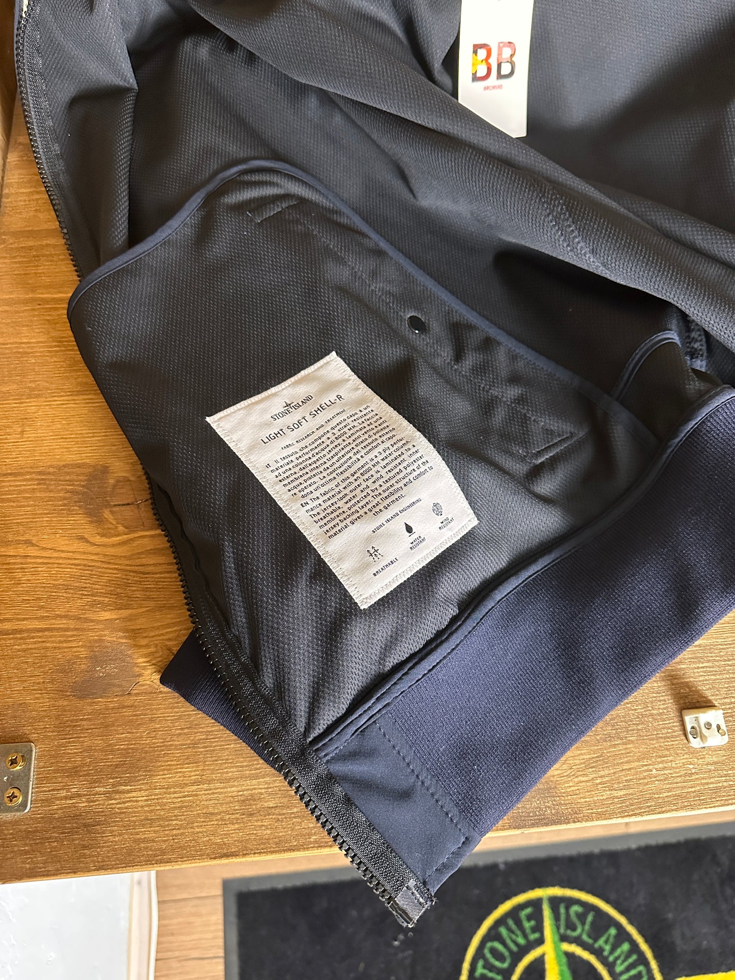 SS15 LIGHT SOFT SHELL-R in Navy Blue