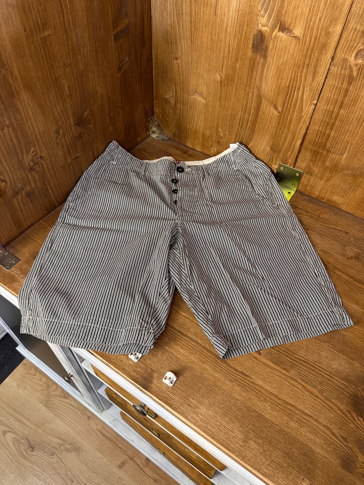 SS06 STRIPED SHORTS IN LIGHT COTTON in Black&White