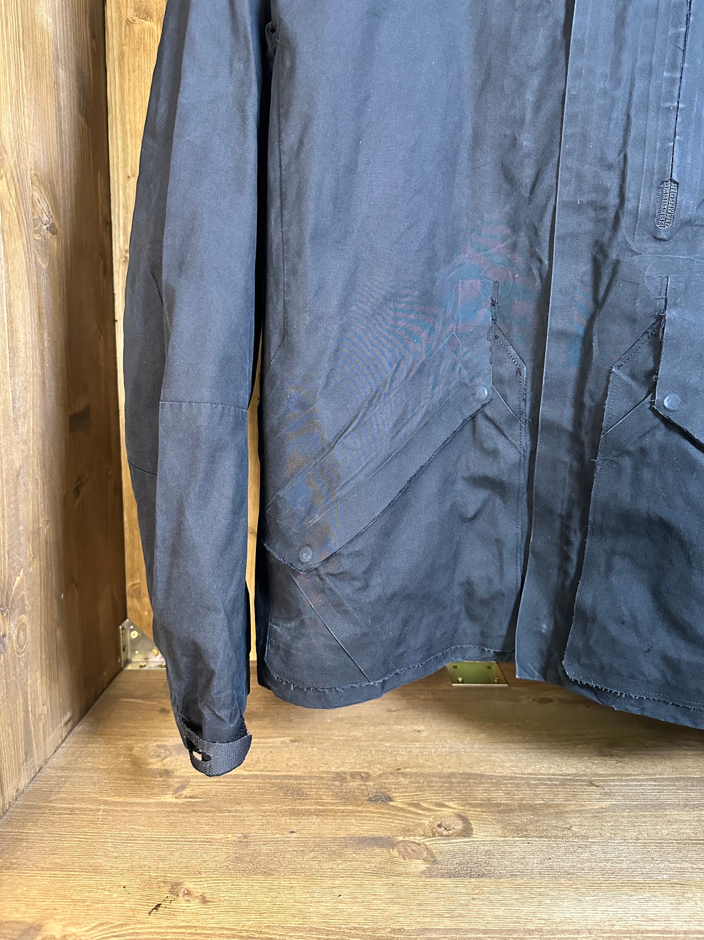 AW09 SHADOW PROJECT VENTILE STEALTH JACKET with detachable fleece white inner