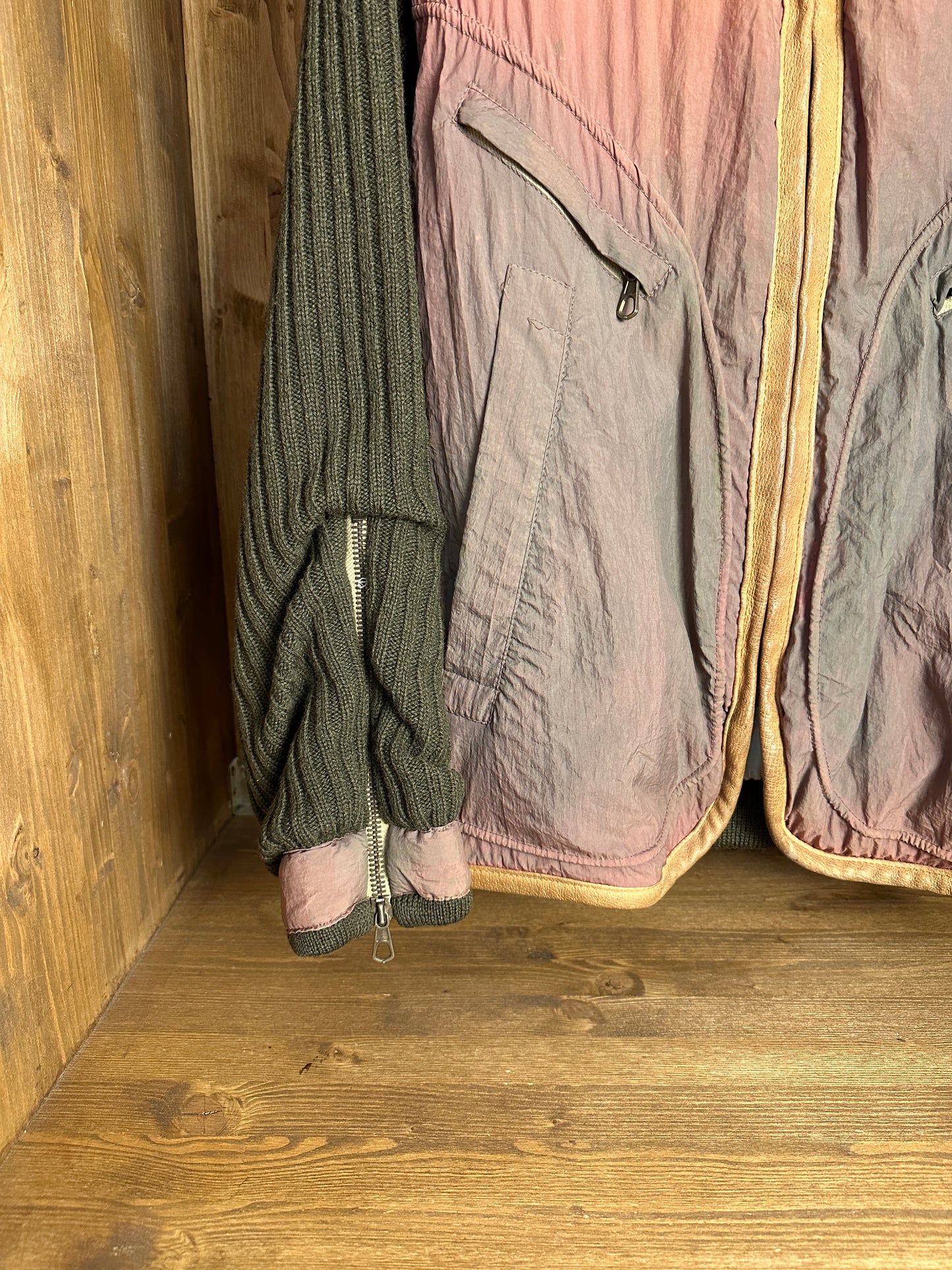 AW84 JAPANESE WRINKLED NYLON GRADIENT WITH RIBBED WOOL INSERTS in Mixed Shades of Brown