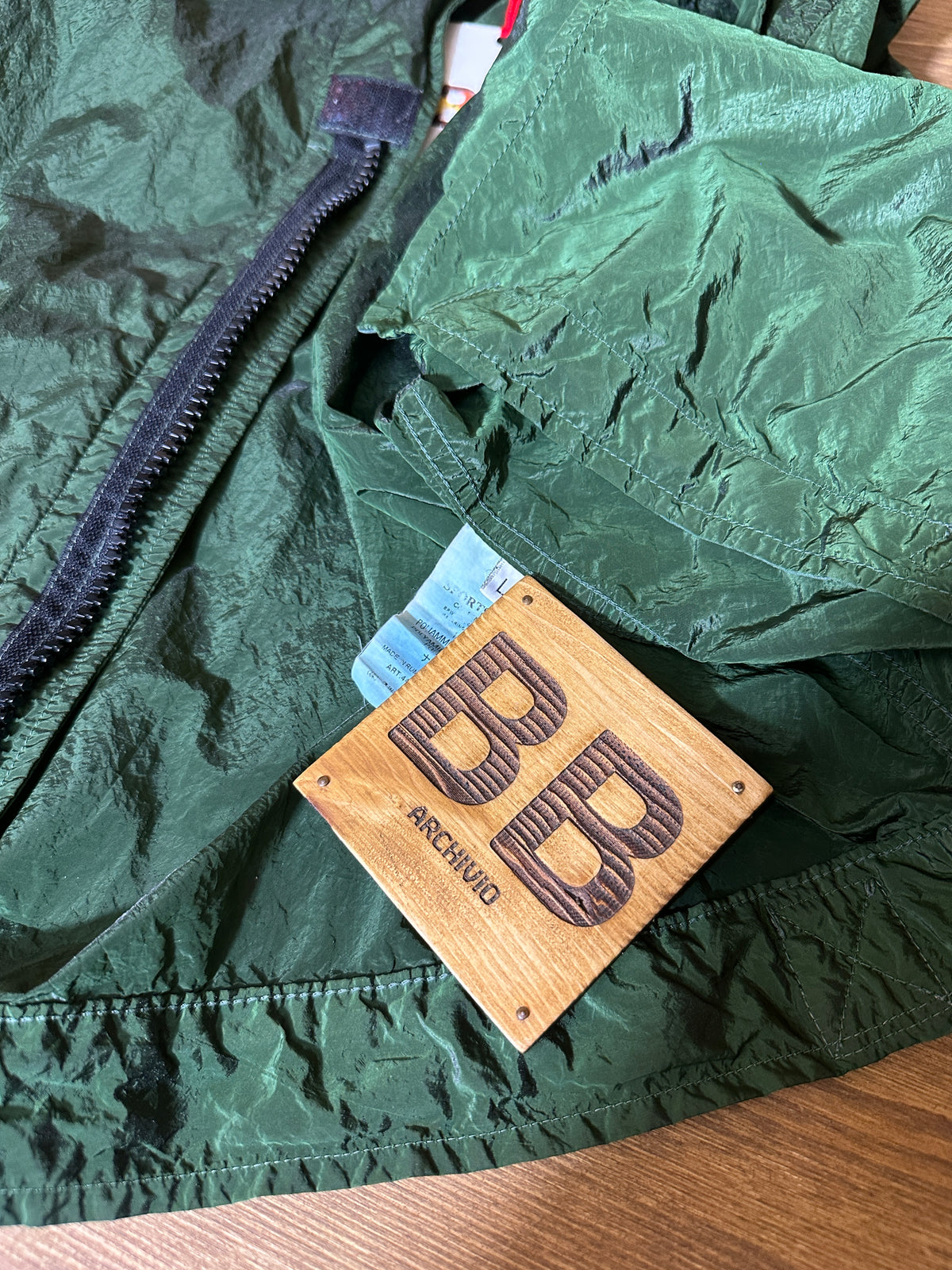 SS06 NYLON METAL JACKET in Moss Green