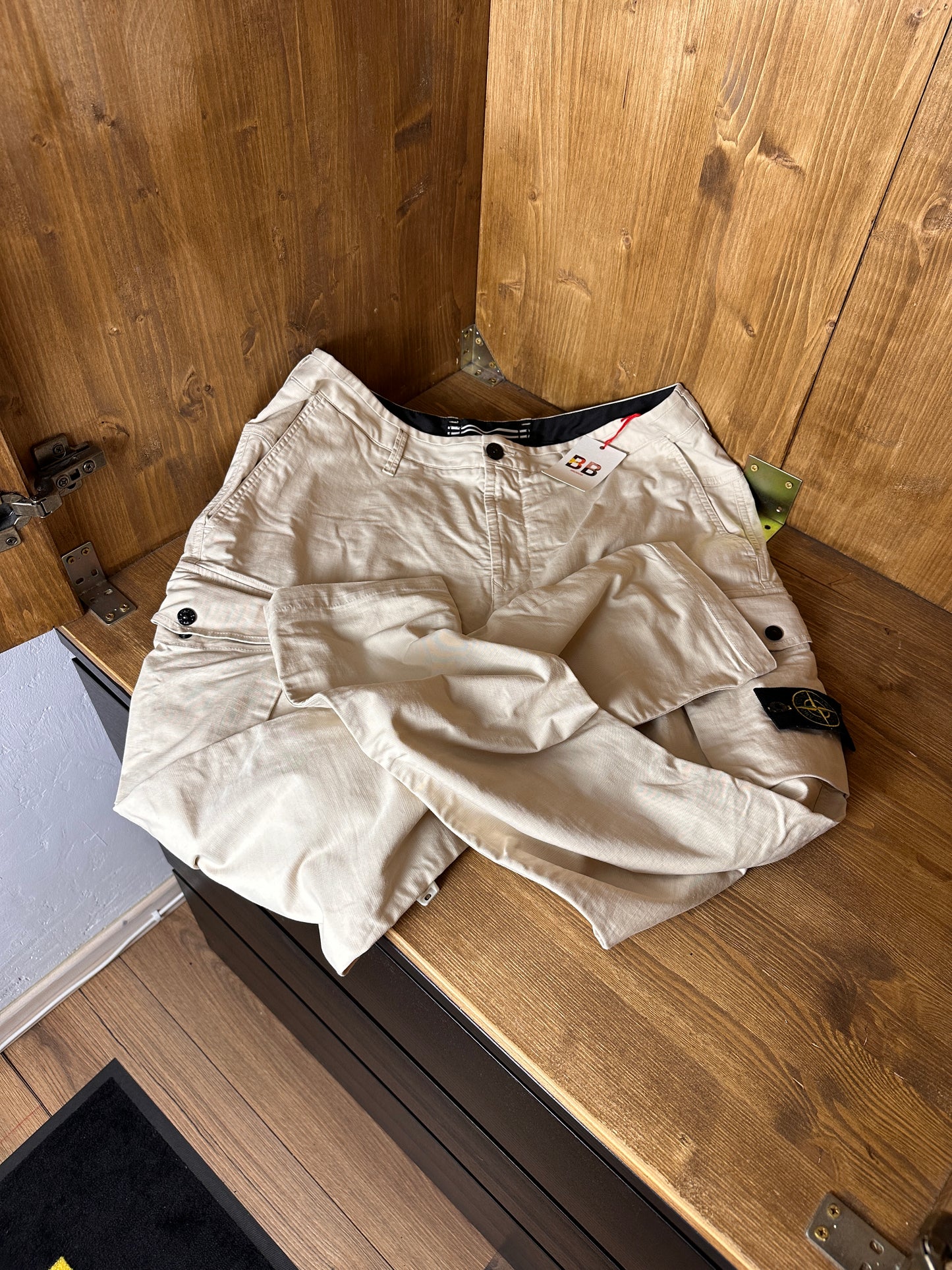 SS20 RIPSTOP CARGO PANTS in Oyster White