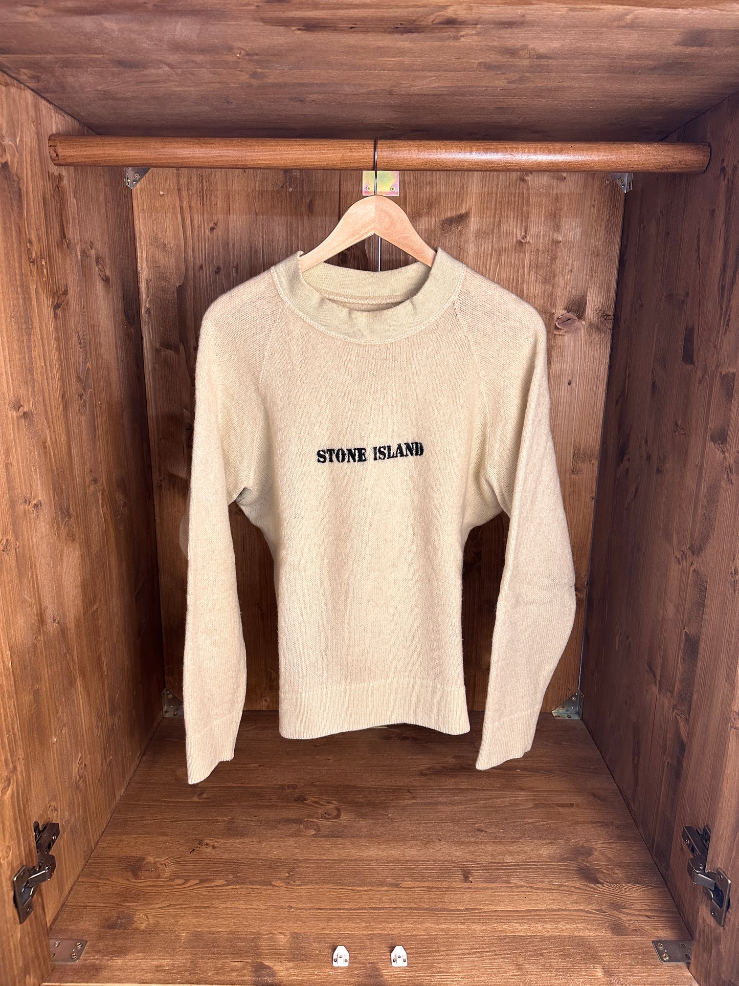 AW87 WOOL SPELLOUT JUMPER in Ivory