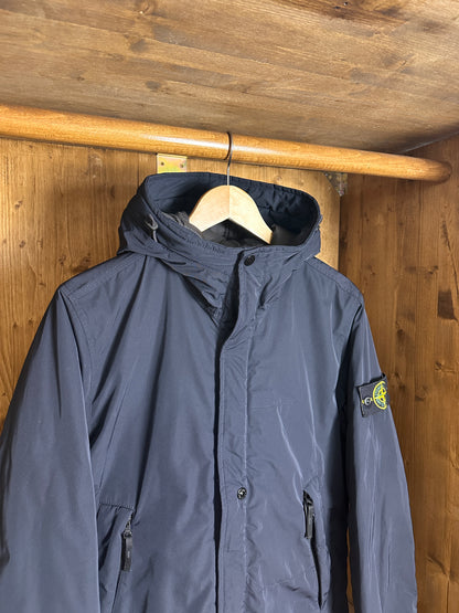 AW23 MICRO TWILL WITH PRIMALOFT INSULATION TECHNOLOGY in Gray Blue