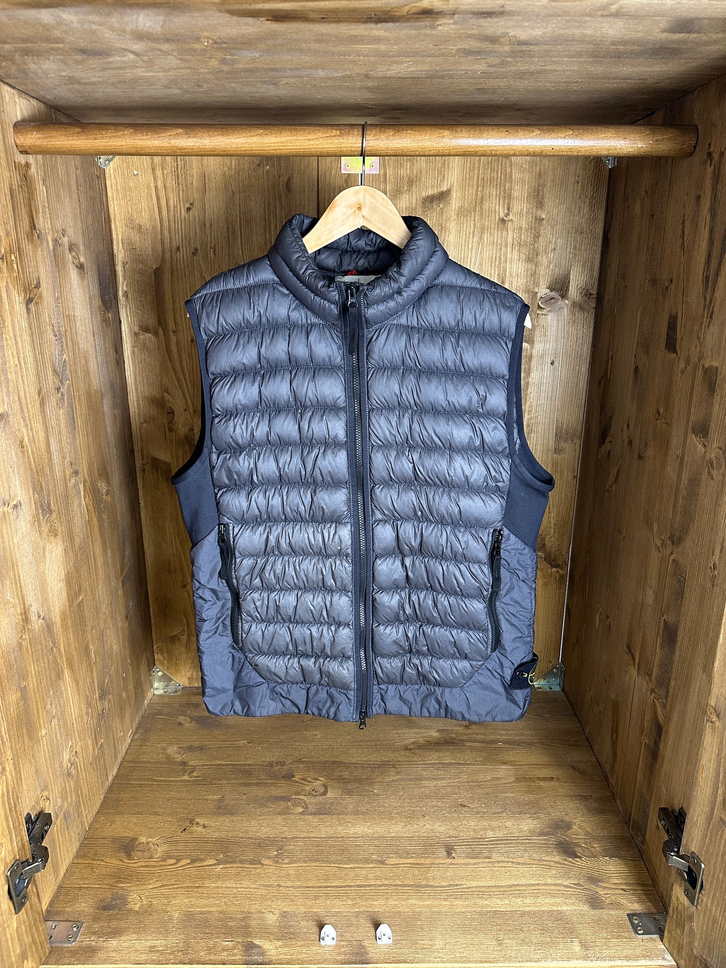 AW17 GARMENT DYED MICRO YARN DOWN in Grey