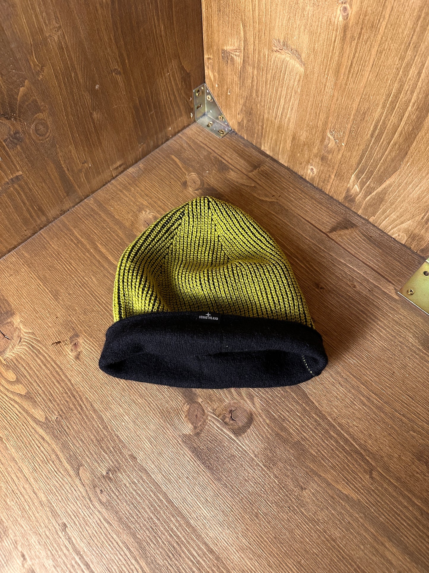 AW18 3D KNIT SCARF & BEANIE in Lime Green & Black