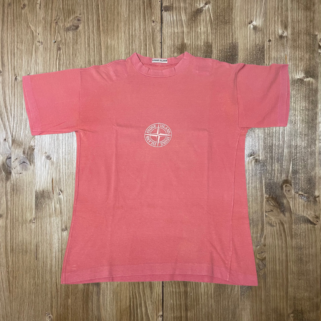 Pink compass logo tee