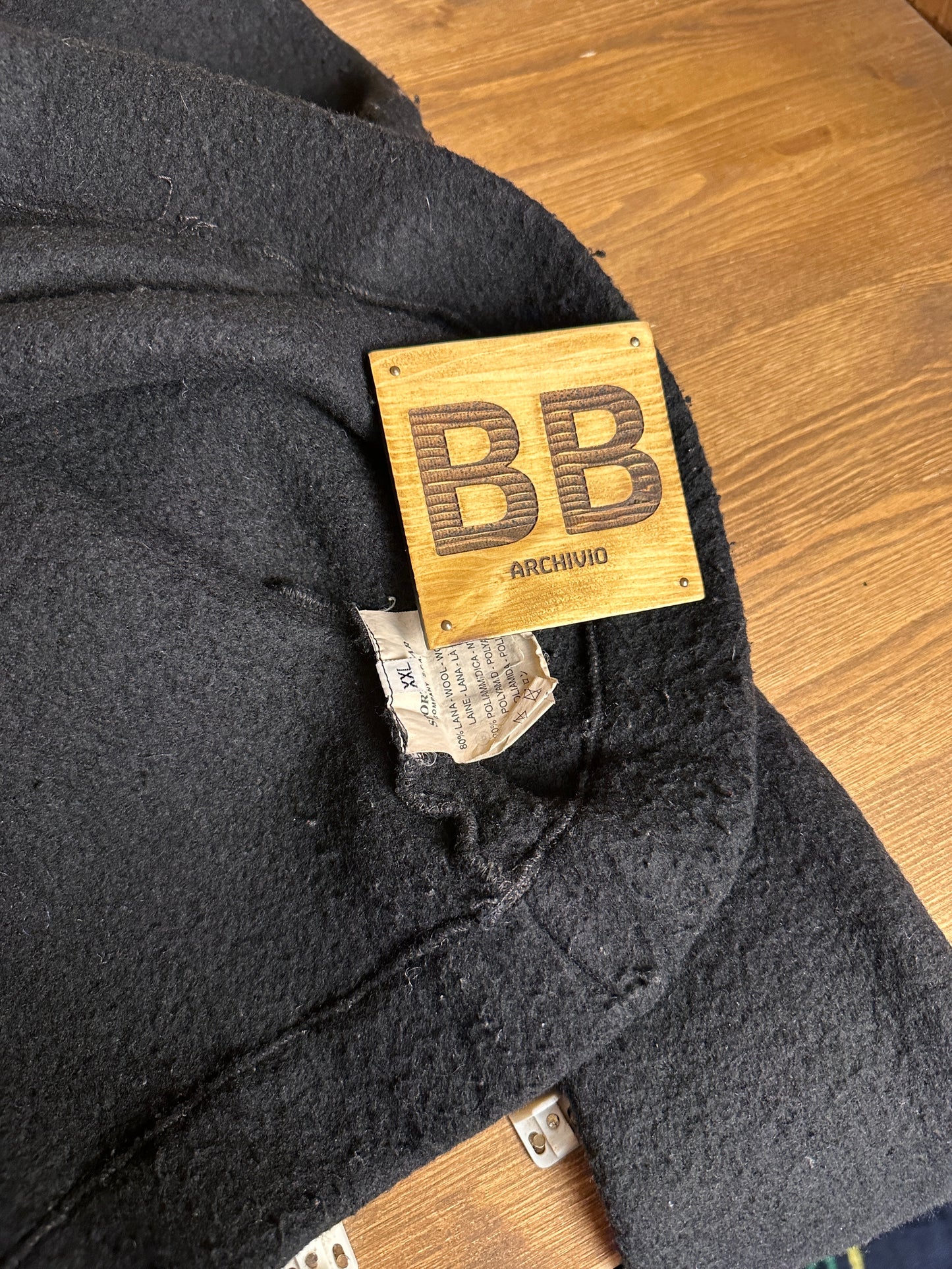 AW98 WOOL HOODIE in Black