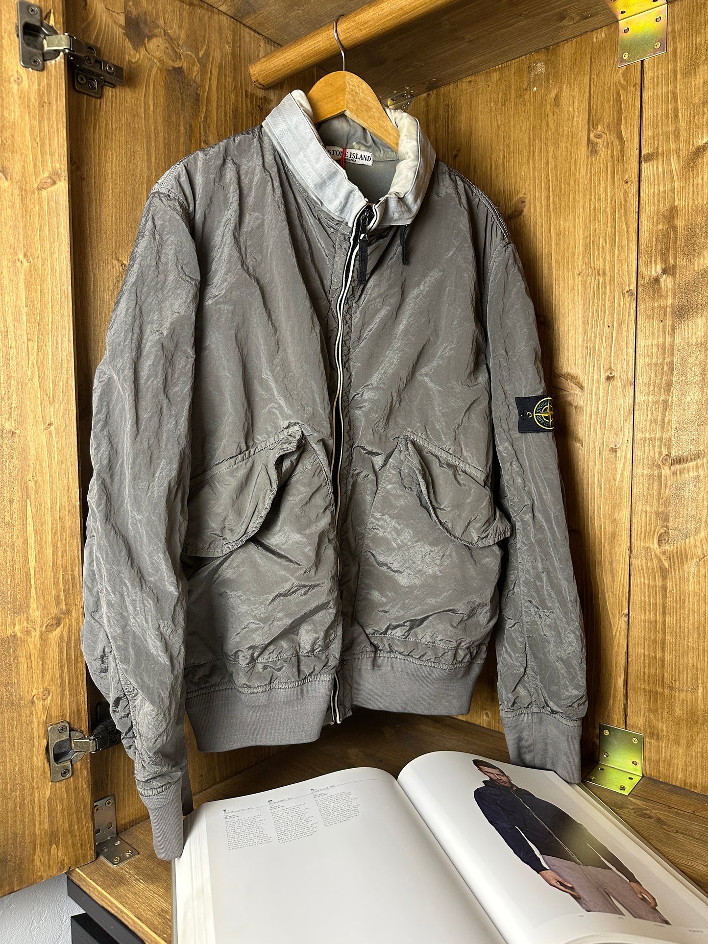 SS07 NYLON METAL in Pearl dark Grey