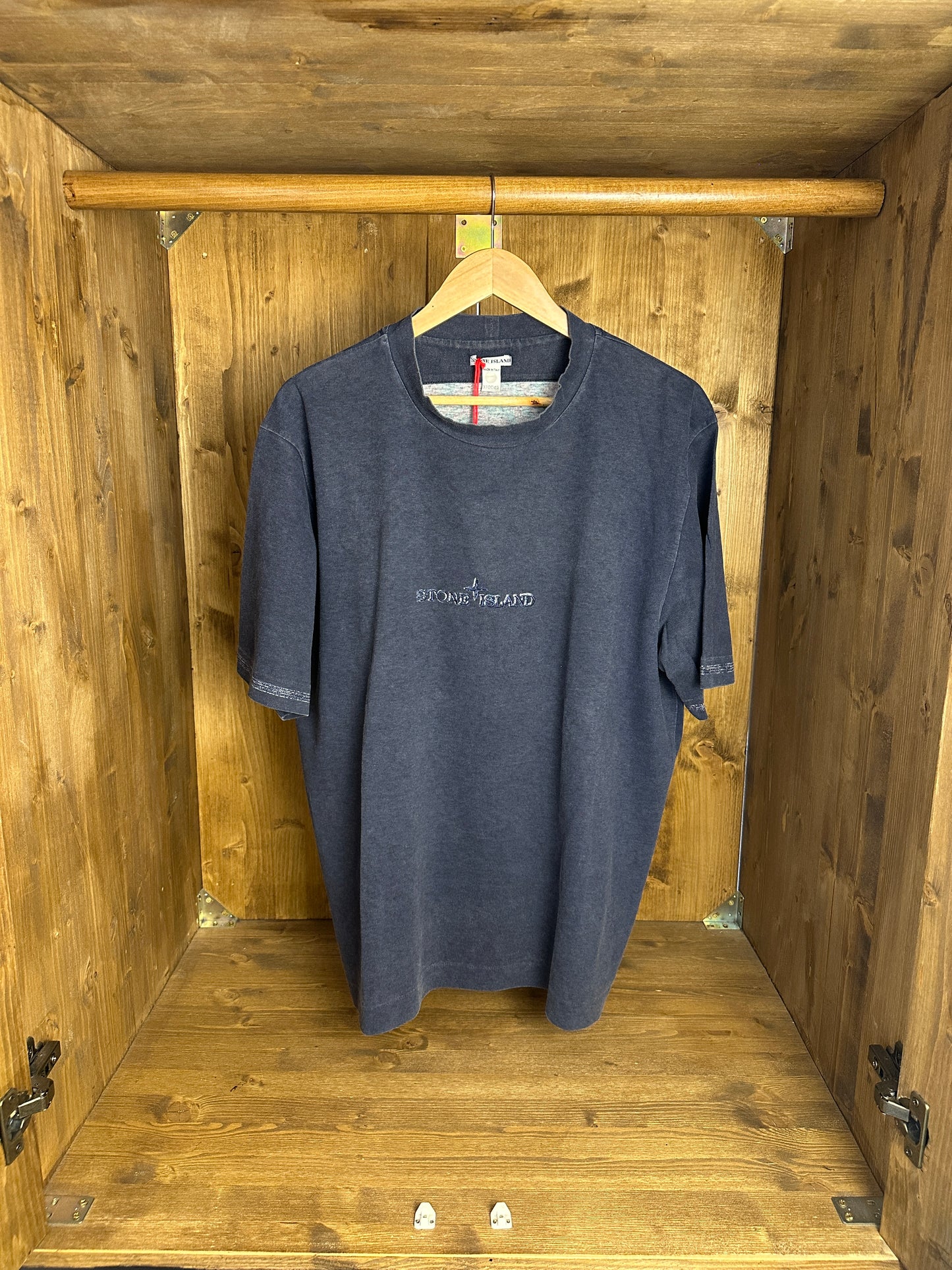 SS00s EMBROIDERED SPELLOUT TEE in Faded Blue