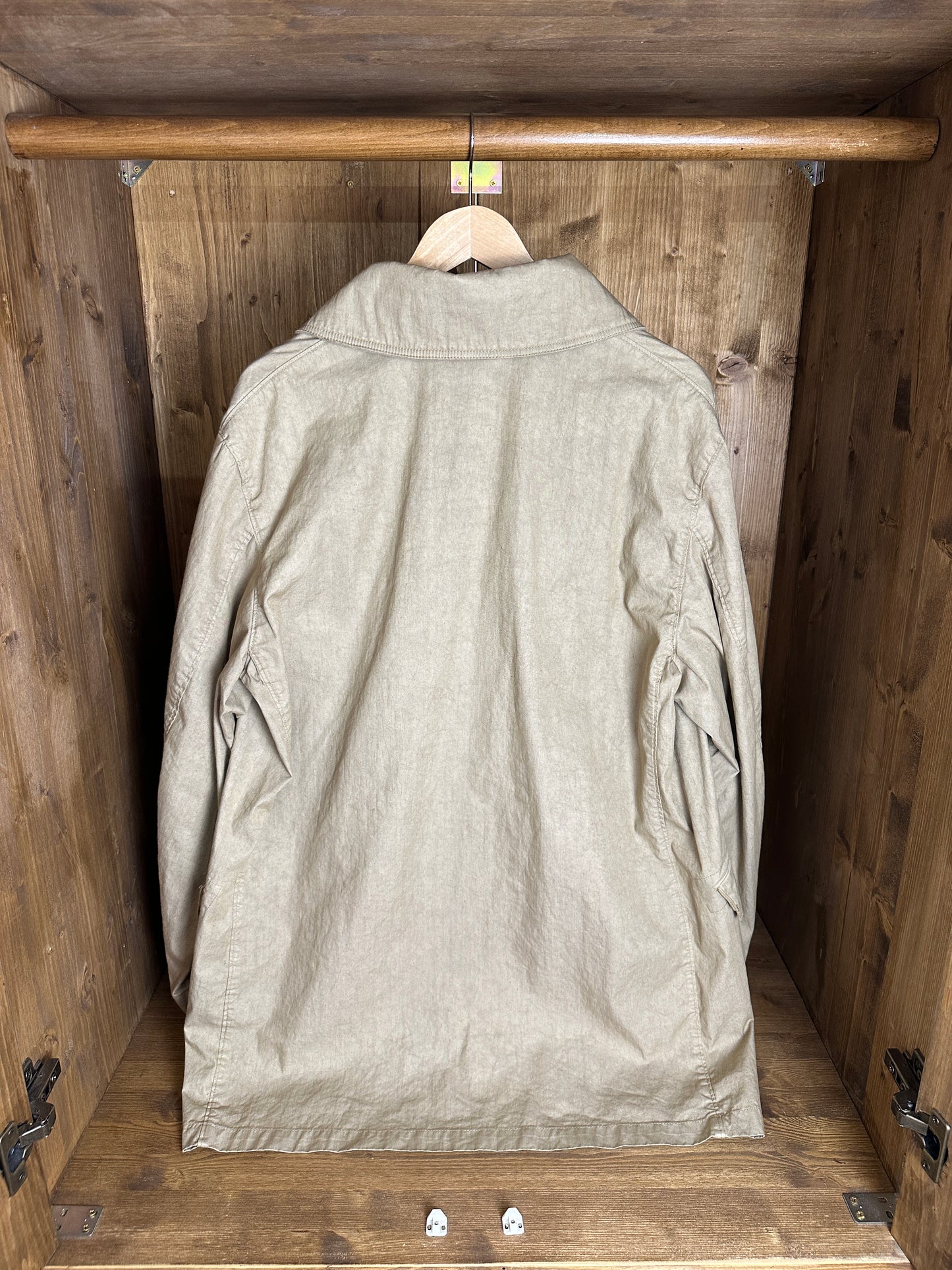 AW03 LINO RESINATO TRENCH COAT in Sand Beige