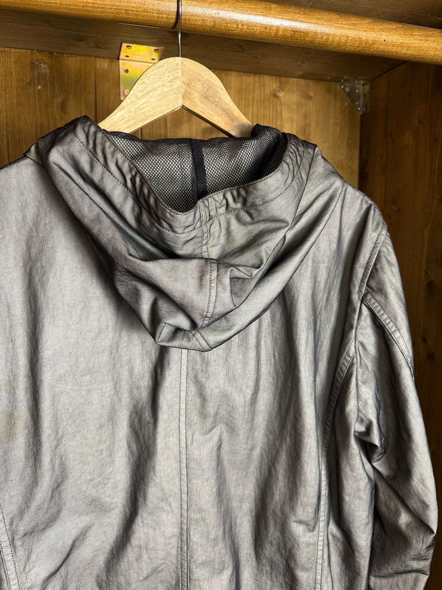 SS09 TYVEK SHIELD in Mouse Grey