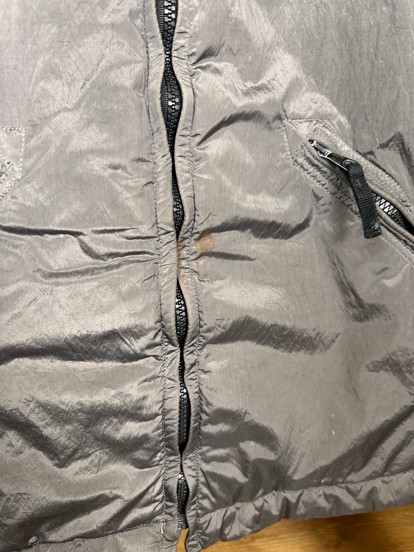 AW08 NYLON METAL QUILTED BOMBER in Dark Grey