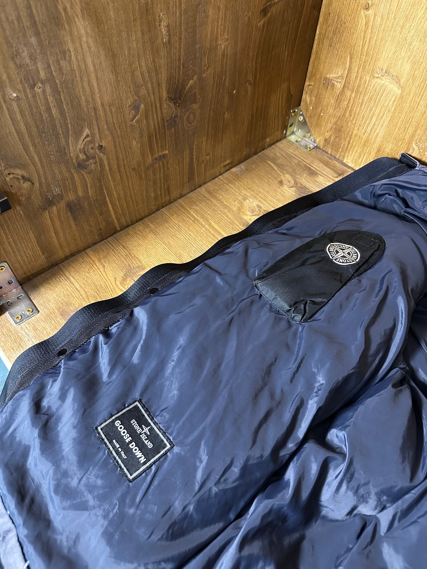 AW04 GREY METALLIC TEXTURE DOWN JACKET