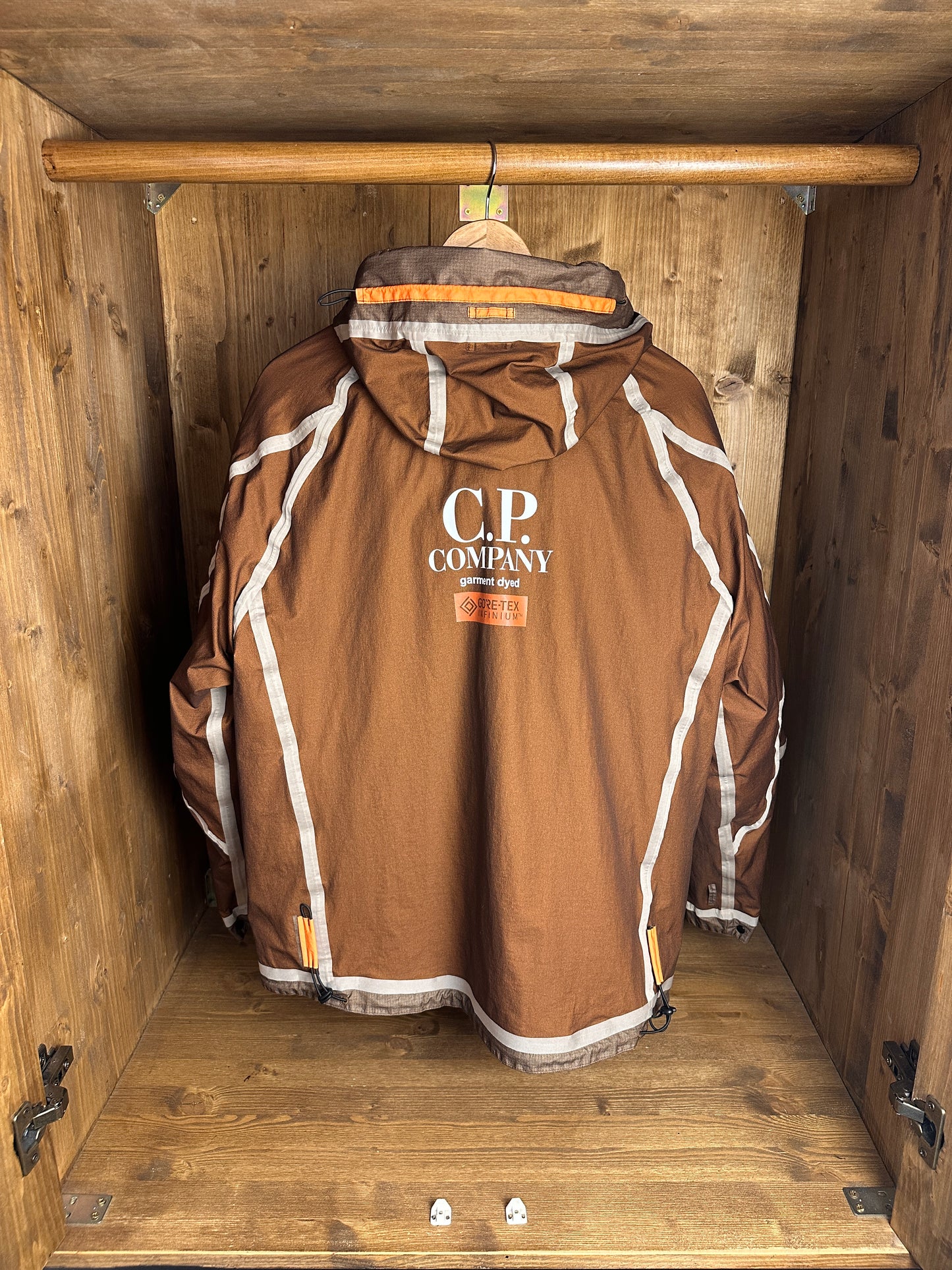 AW25 C.P. COMPANY GORE-G TYPE JACKET 3in1 in Olive Green & Neon Orange