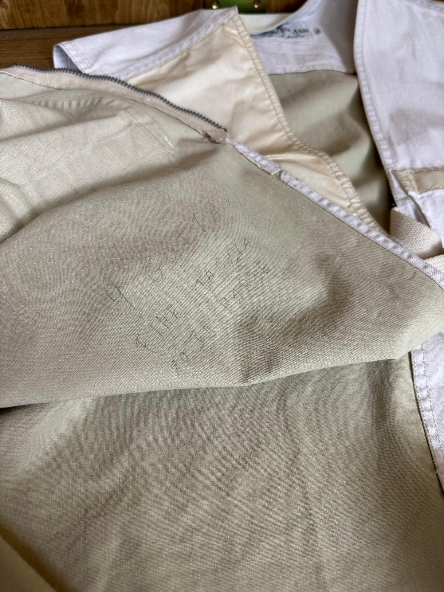 SS82 TELA STELLA UTILITY VEST Sample Piece 1/1 in White