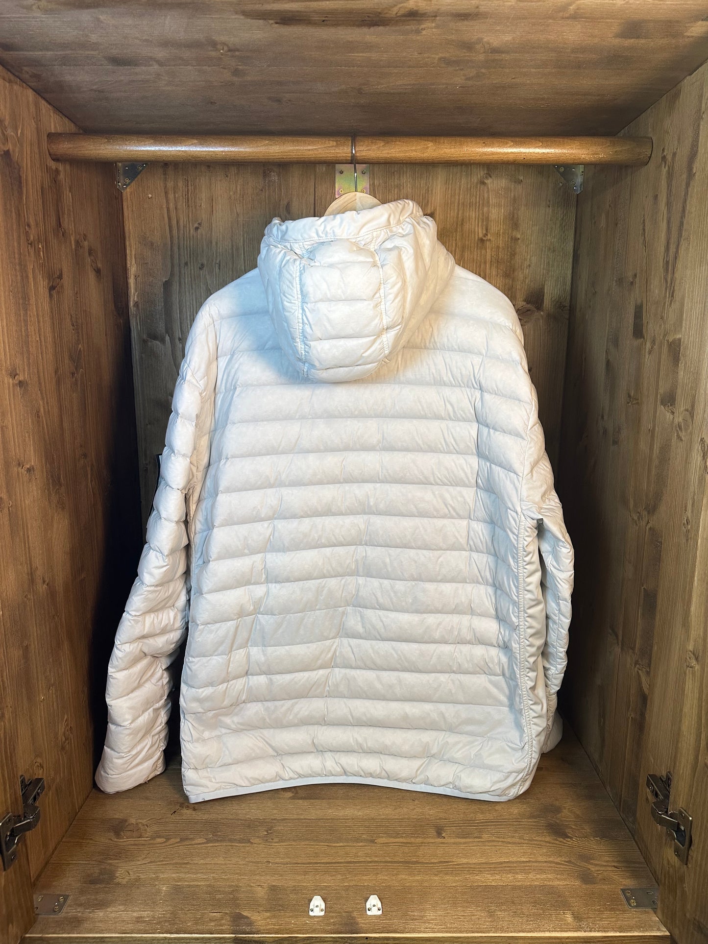 LOOM WOVEN DOWN CHAMBERS STRETCH NYLON-TC in glacial white