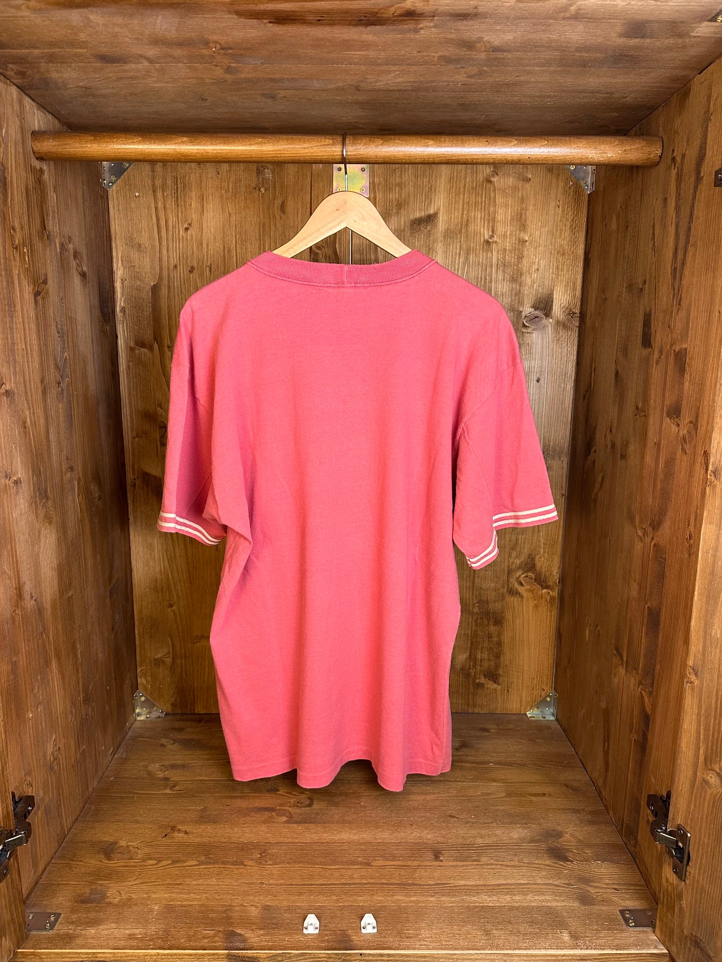 SS80s VULCANISED ROUND LOGO TEE in Pink