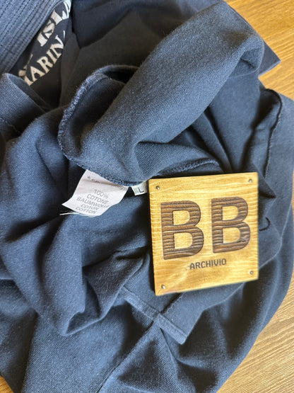 SS80s SPELLOUT BOATNECK MARINA TEE in Dark Blue