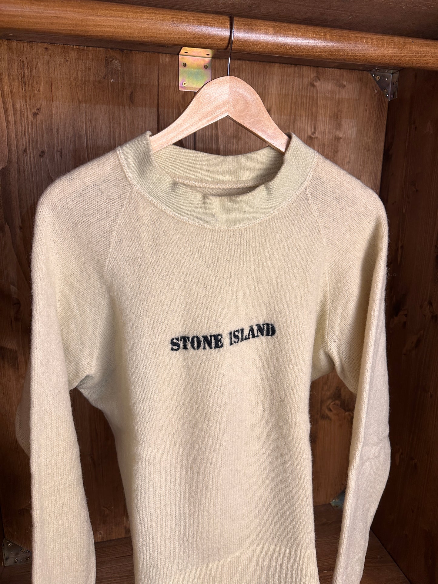 AW87 WOOL SPELLOUT JUMPER in Ivory