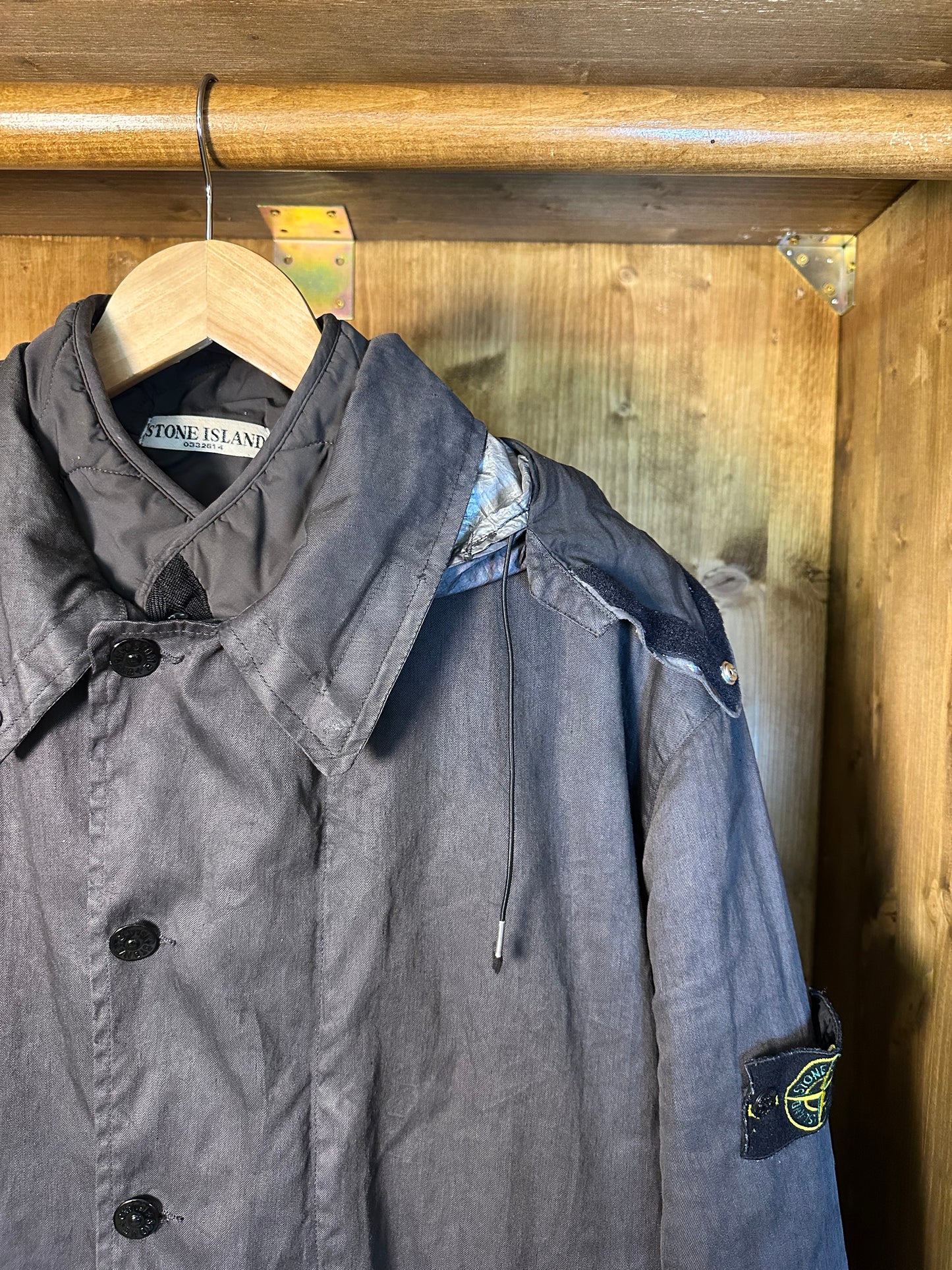 AW04 LINO RESINATO FISHTAIL GREY PARKA