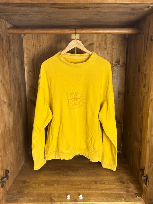 AW80s EMBROIDERED COMPASS COTTON JUMPER in Melon Yellow