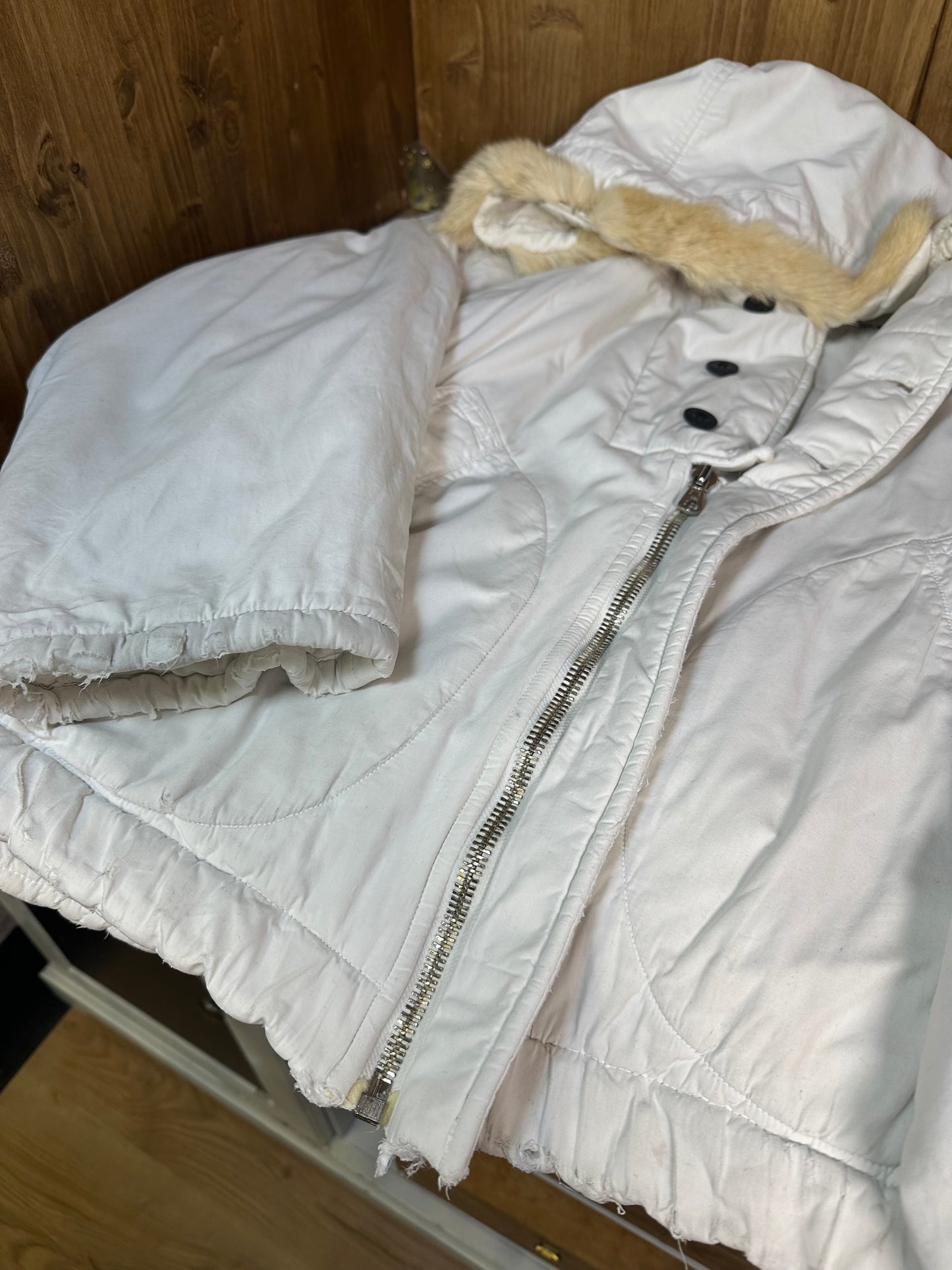 AW1985 COYOTE BEIGE FUR TRIM HOOD JOCK