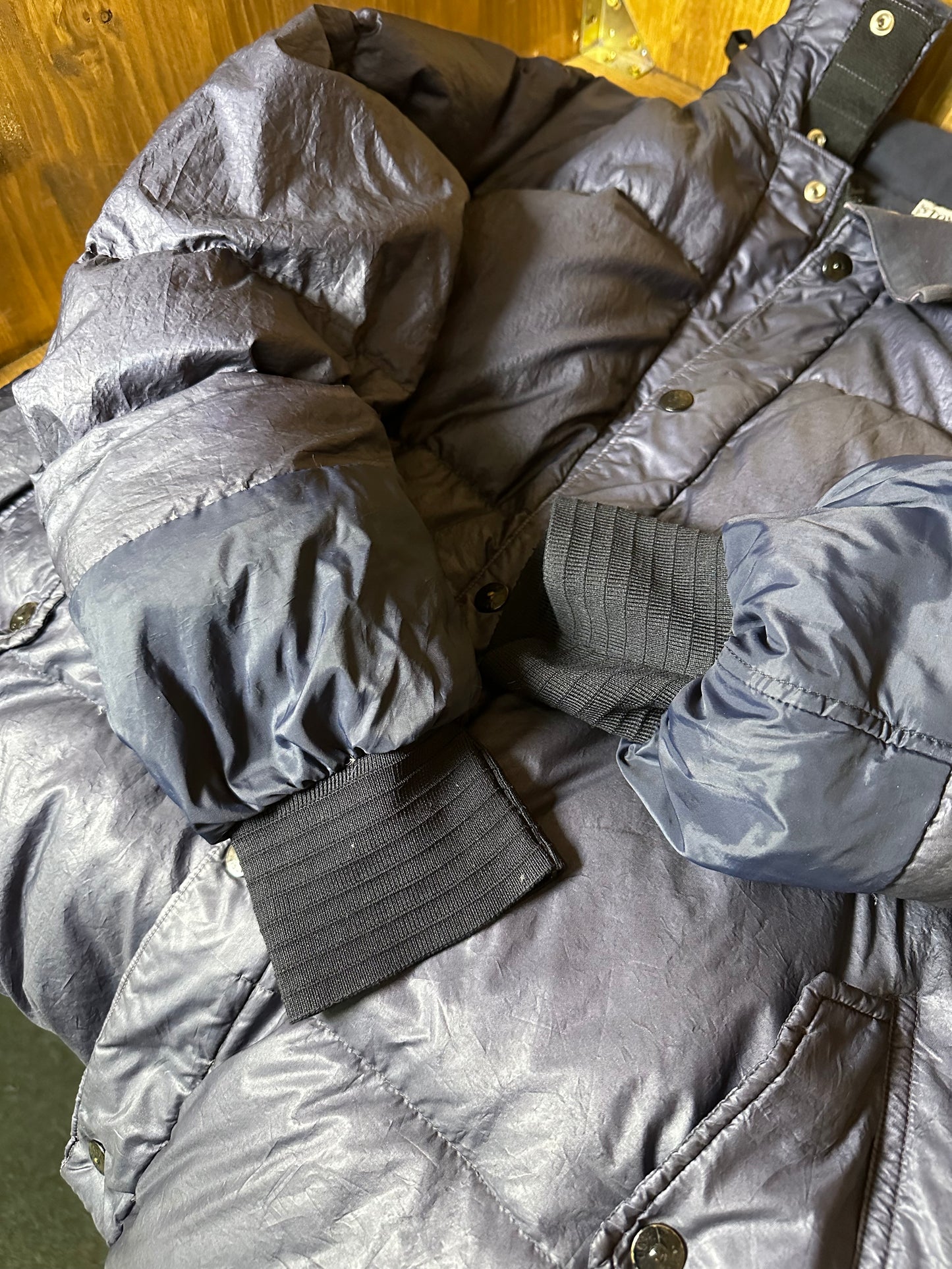 AW04 BLUE METALLIC TEXTURE DOWN JACKET