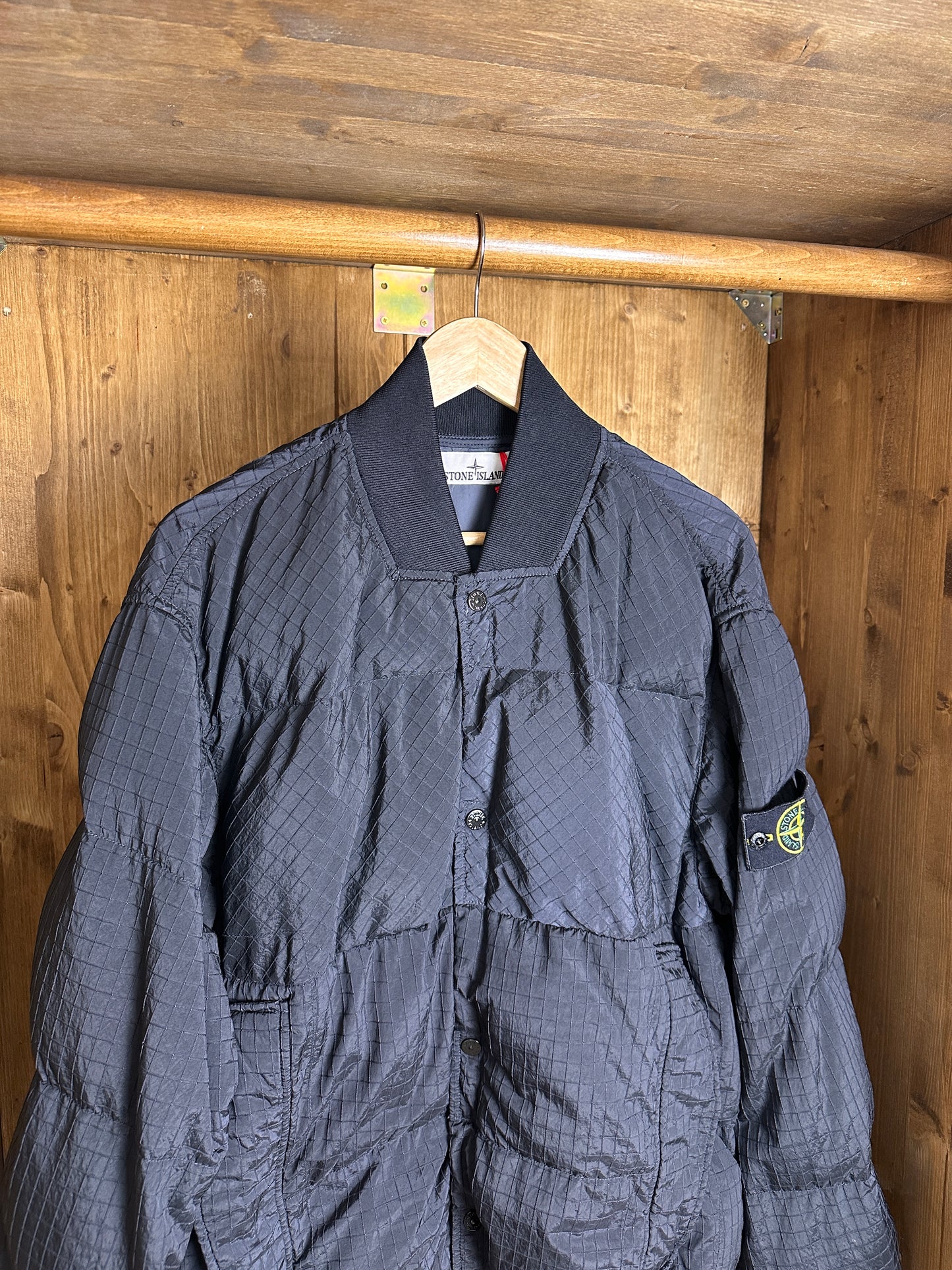 AW23 MACRO RIPSTOP NYLON METAL IN ECONYL REGENERATED NYLON WITH DOWN-TC in Night Blue