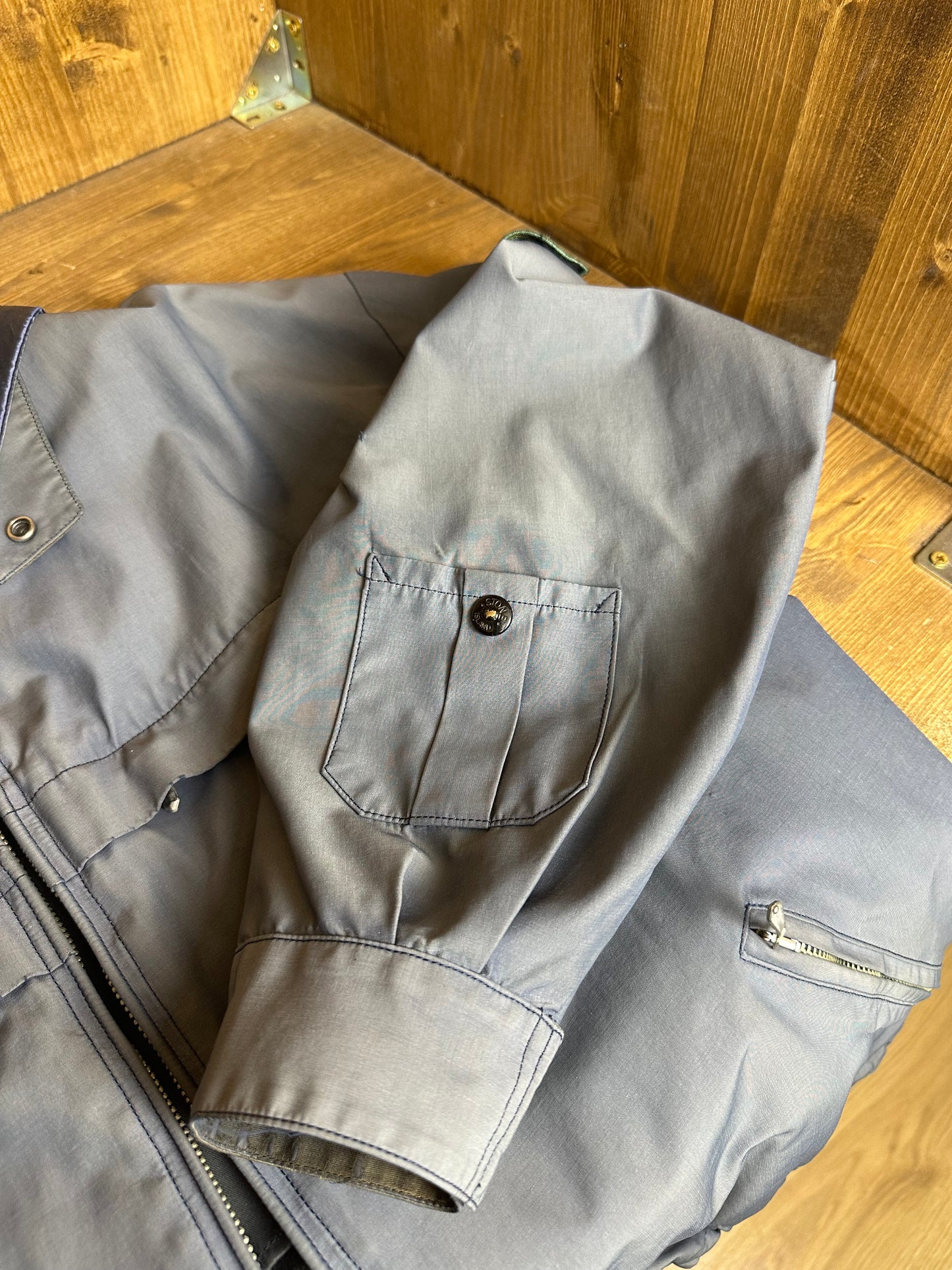 SS89 NO SEASON GOLF JACKET in Faded Grey